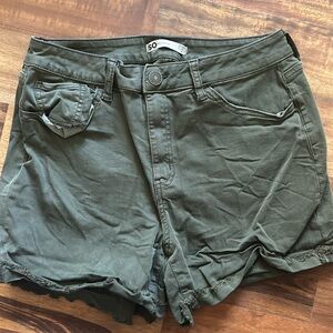 SO high rise Midi shorts